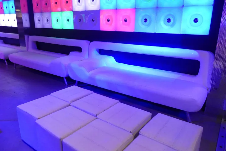 2x Loungesofa Maße in cm je ca. 230 x 78 x 86